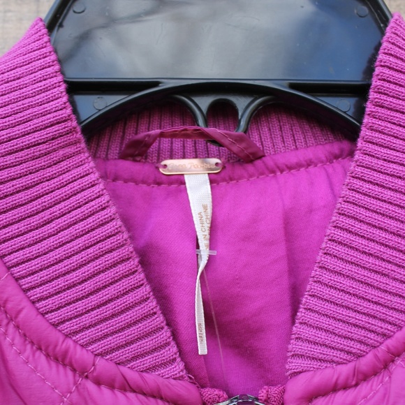 SOLD Free People Quilted Pink Bomber Jacket Zip - Picture 3 of 8